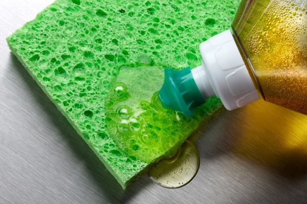 Dish soaps help detailers remove grease stains