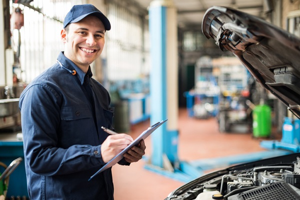 become an auto mechanic