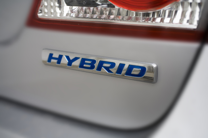 Hybrid and Electric Vehicle Mechanic