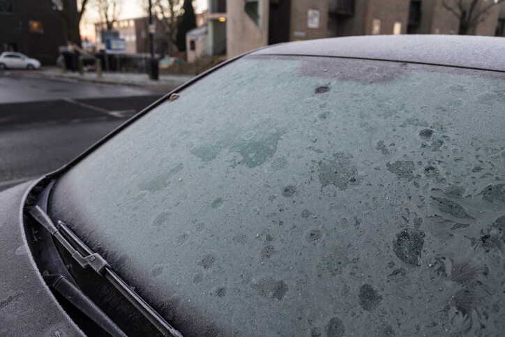 A frosted car windshield, to be explored in auto mechanic training