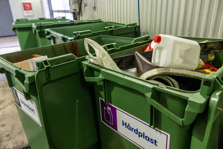 Auto parts recycling bins, to be explored in auto mechanic training